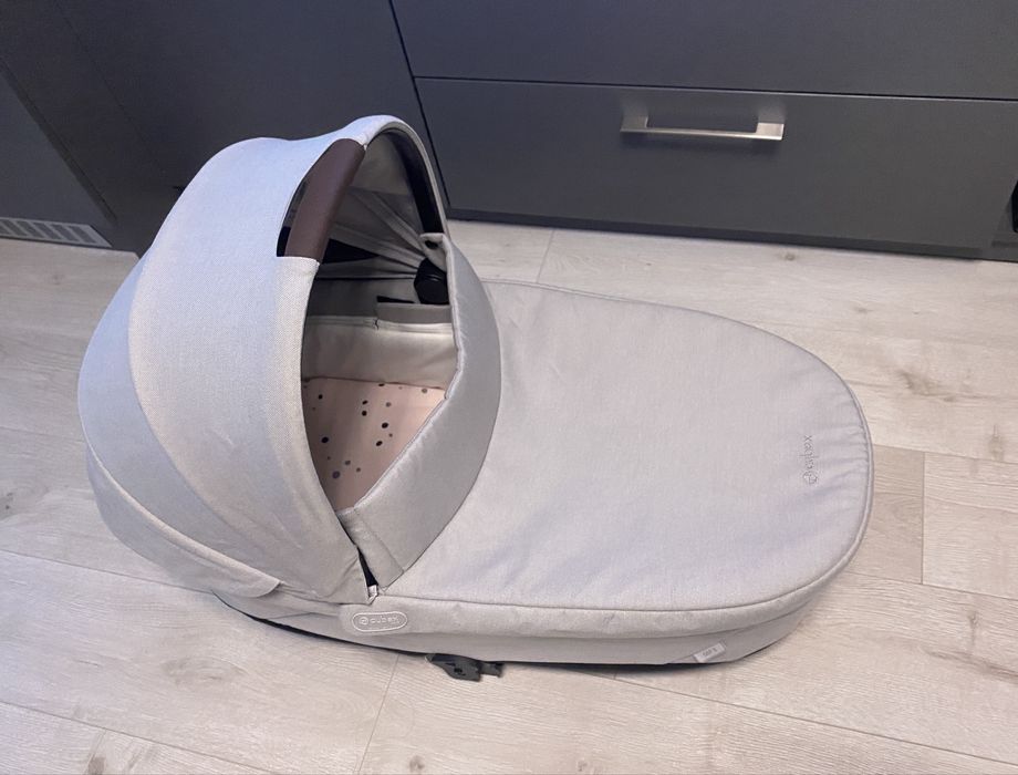Кош за новородено Cybex Cot S Lux, Lava Grey, плюс подарък