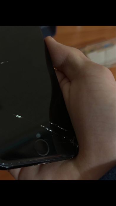 Iphone ce 2020 / Айфон