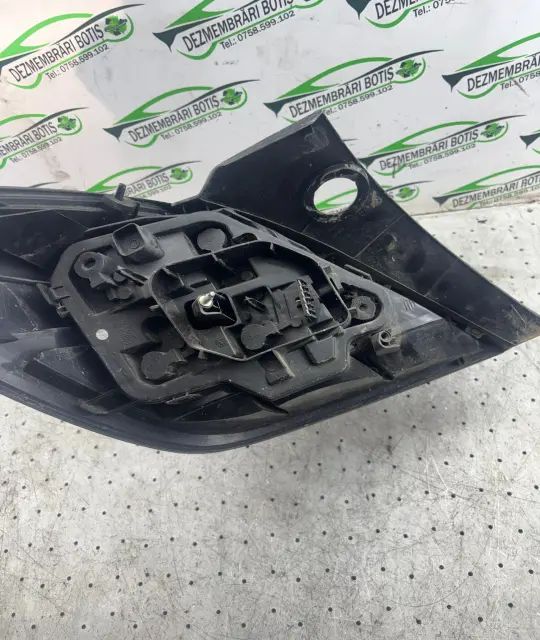 Lampa / Tripla stop dreapta pe aripa 24451834 Opel Astra 2005