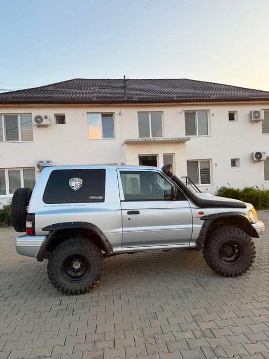 Se vinde Mitsubishi Pajero MK2, an fabricație 2003.