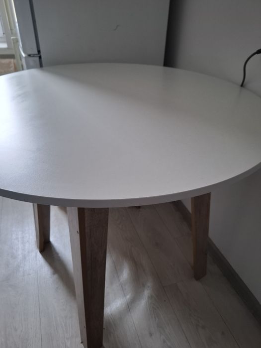 Продам кухонный круглый стол