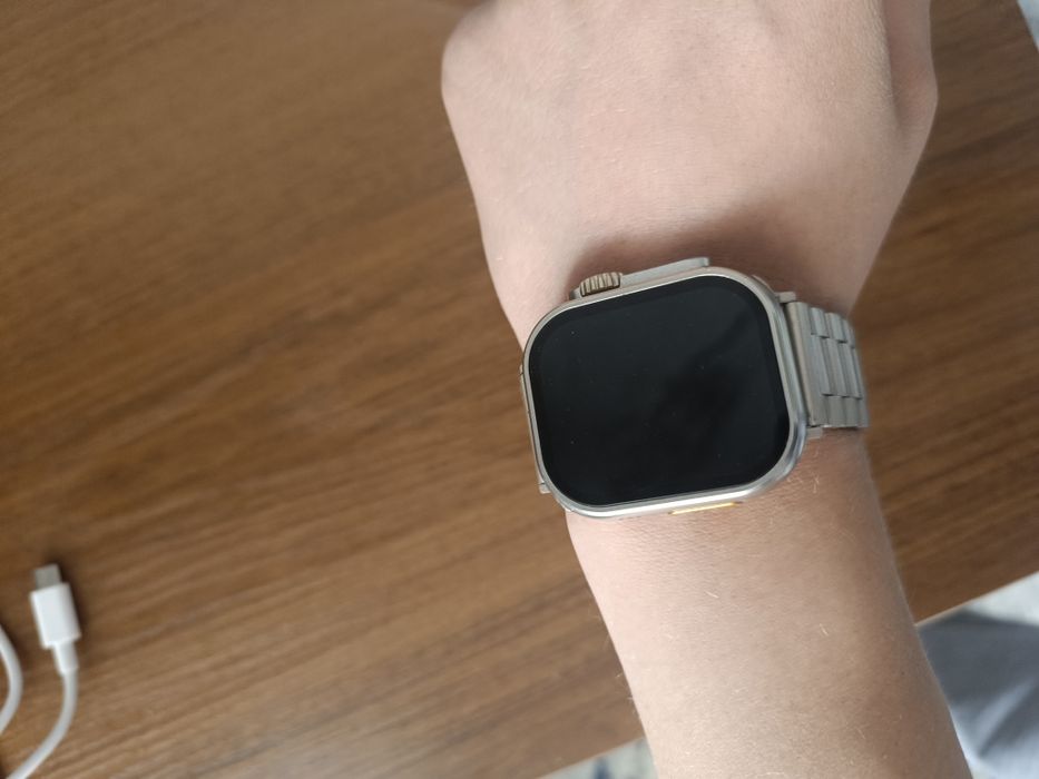 Smart watch sotiladi