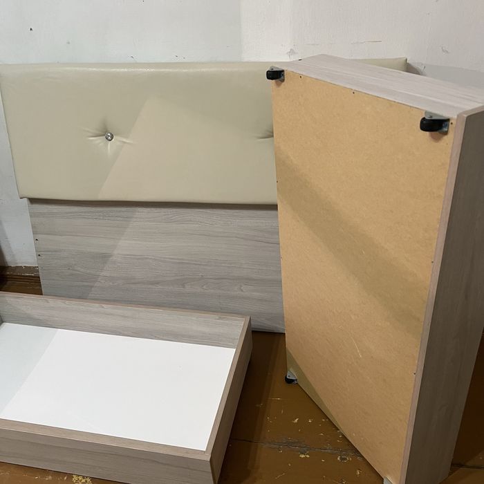 Продам Кровать односпальную