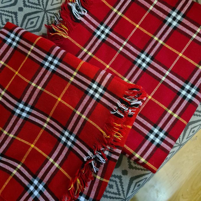 Битови покривки за маса 2 бр.