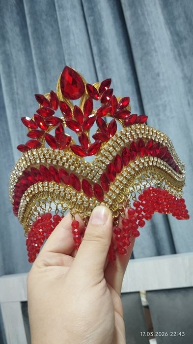 Diadema yengi toshlari yaraqlab turadi