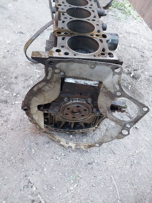 Двигатель, коробка АКПП. На Mazda 323ba