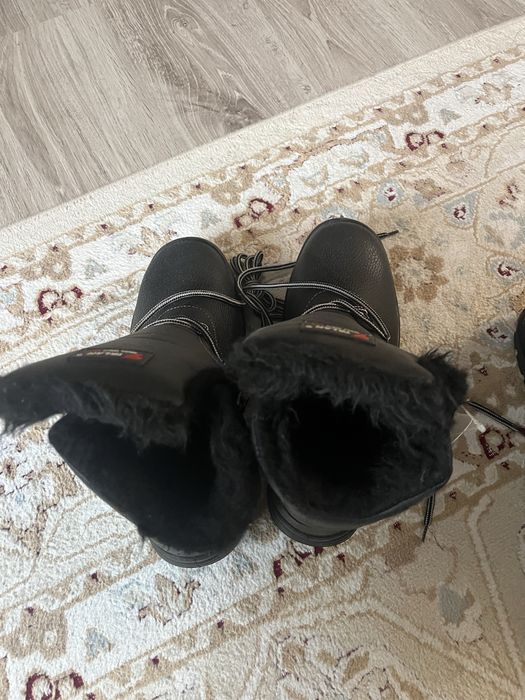 Продам спец обувь