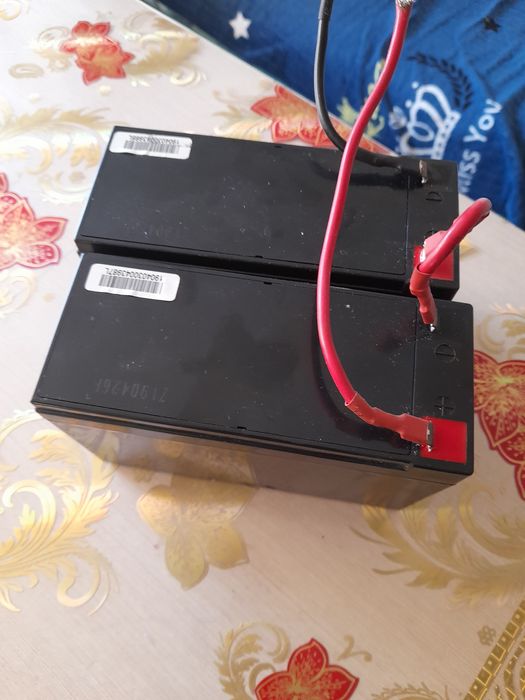 Кондесатор ссср.  ,Зеркало,акб,подушка двс ауди100