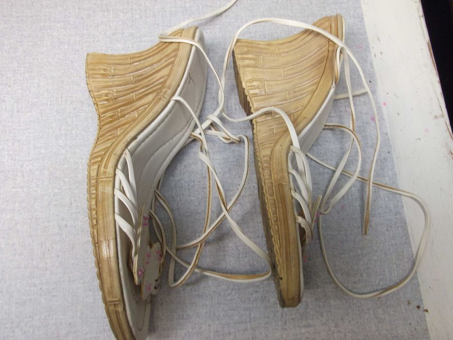 Летни дамски обувки