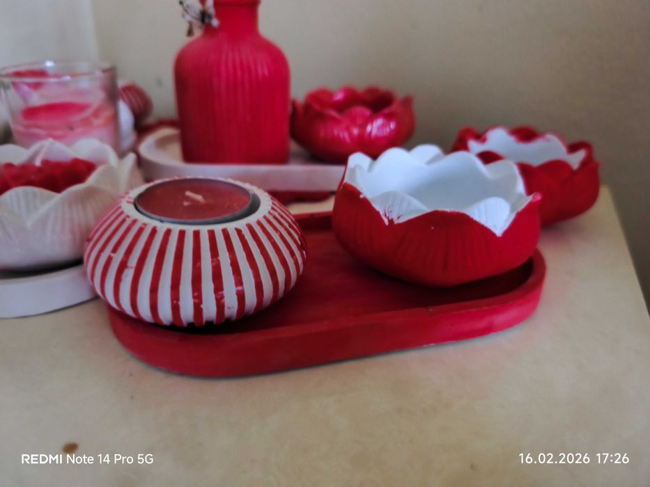Set decorativ handmade lumânări + vază roșu alb