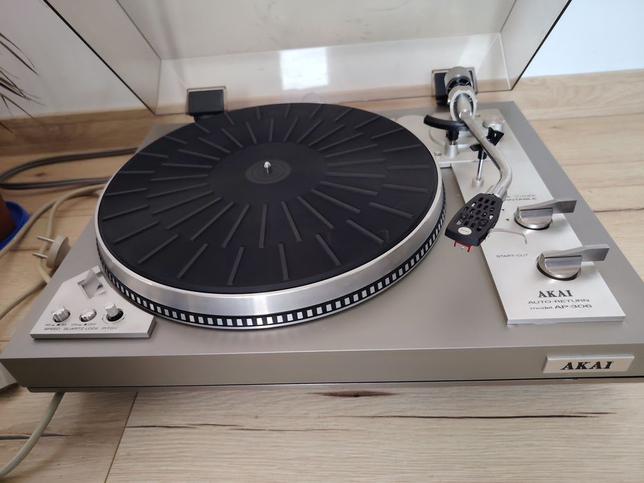 Pick Up Akai AP 306/Direct Drive/Quartz