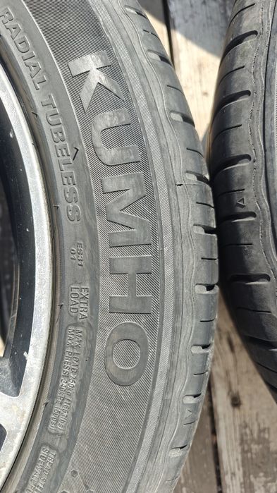 Продам резину с дисками  225/50R17