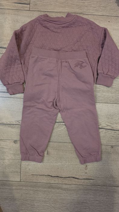 Детки комплект нa DKNY