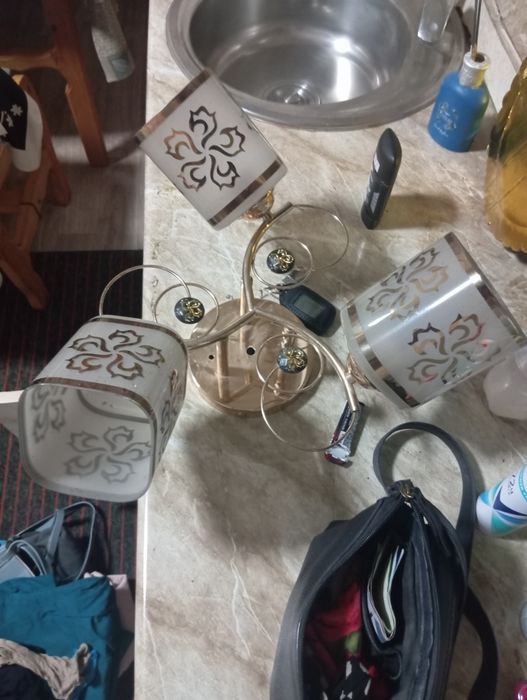 Lyustra sotiladi pachtiy yengi 3 tasi ha