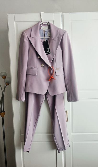 Нови дамски костюми Junona/ комплекти