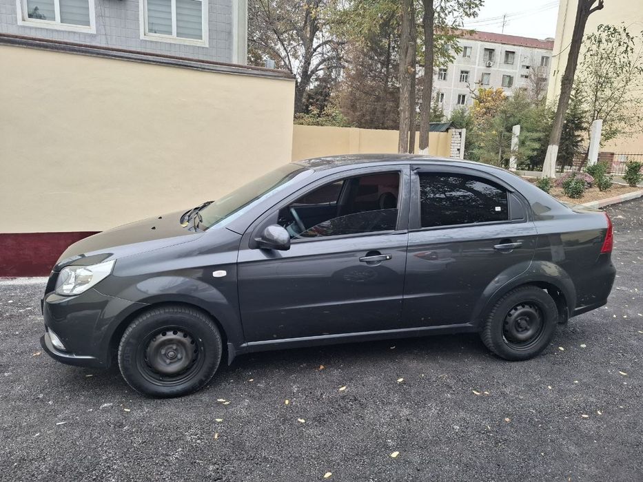 Автомобиль nexia 3