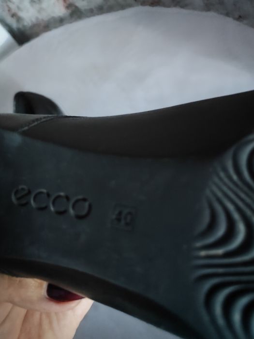 Продам ботильоны ECCO