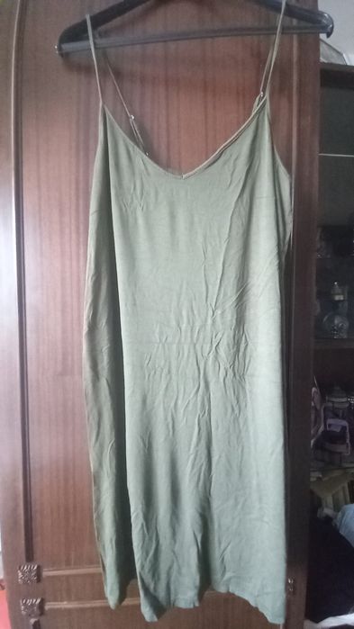 Рокля в актуално зелено