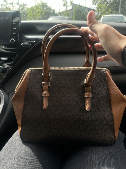 Продам женскую сумку Michael Kors