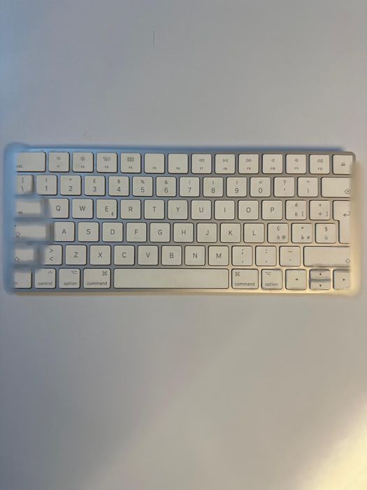 Apple Magic Keyboard 2