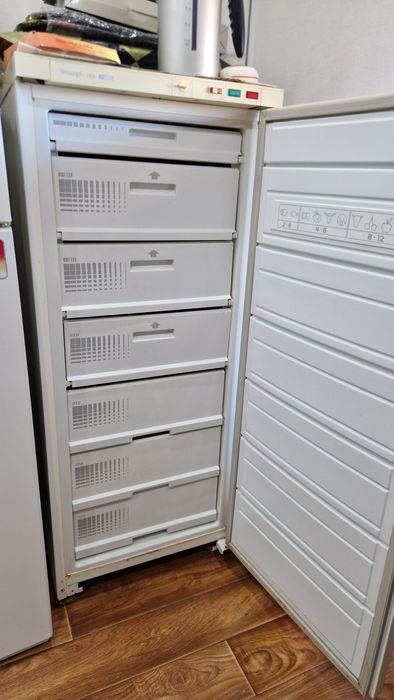 Продам Морозильник