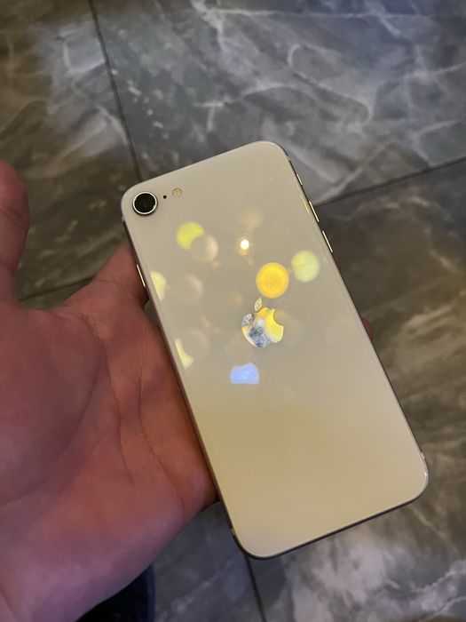 Продам iPhone Se 2020 64 Gb