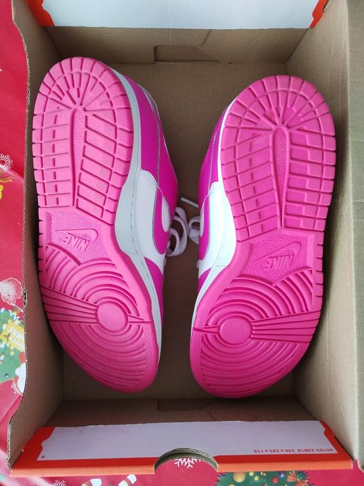 Adidasi Nike dunk low noi mărimea 39