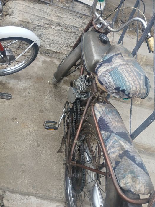 Motor miniski sotiladi 2 si xam
150kub 120km rasxoʻt 100/5litr
Yo