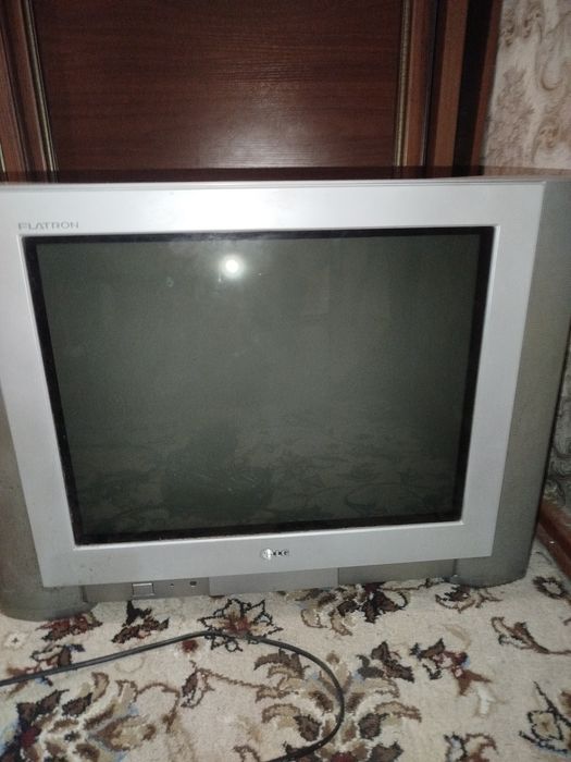 Телевизор LG. Продаю срочно