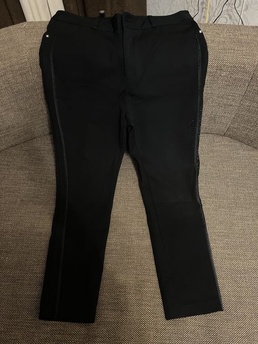 Джинсы на 46-48 размеры , разные!