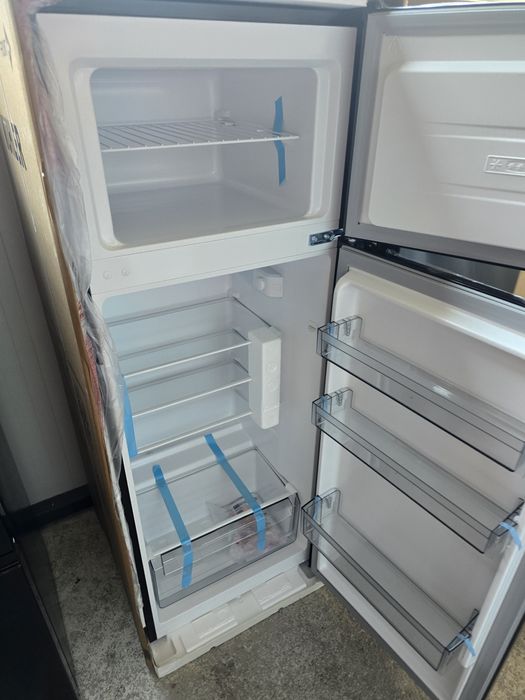 Нов черен хладилник/фризер с горна камера Мюлер/Muhler