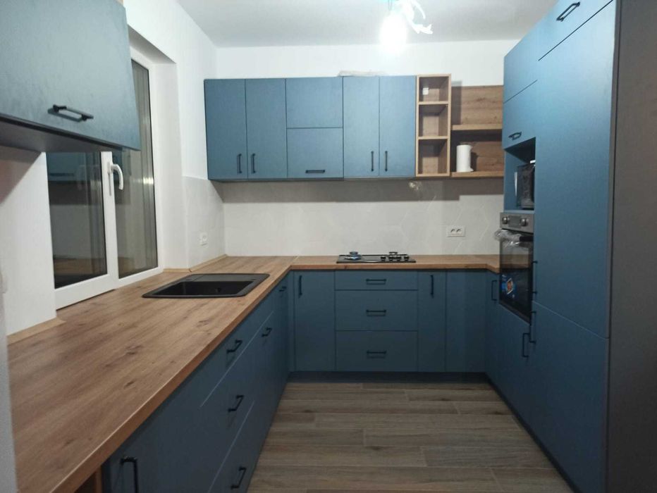 Mobilier la comandă PAL/MDF – bucătării, living, dormitoare, dressing