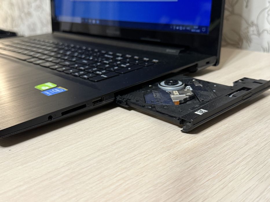 Ноутбук Lenovo G70-70
