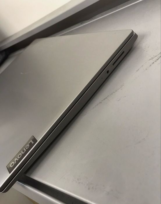 Laptop Lenovo IdeaPad S145-15IWL cu procesor Intel