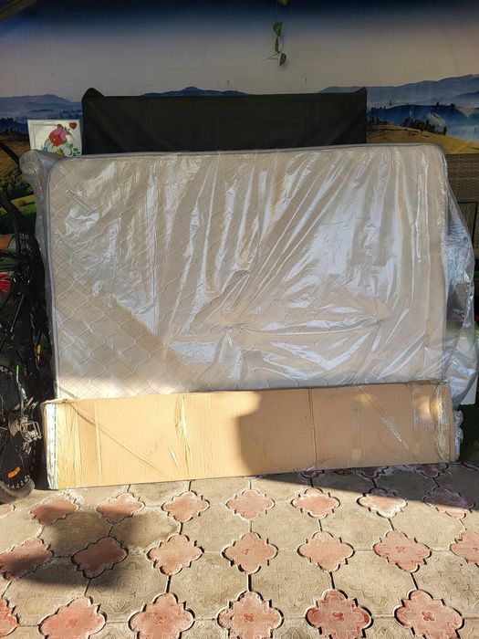 Продам кровать двухспальную