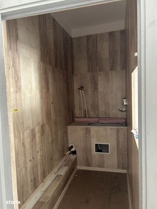 Spatiu comercial 85 mp cu demisol – Ultracentral Busteni