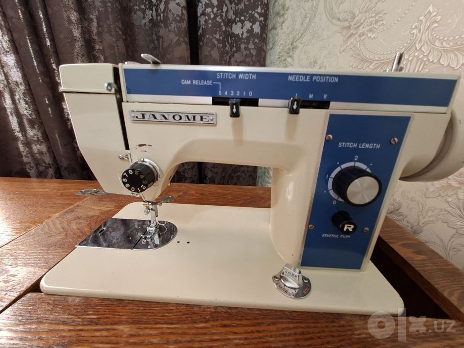 Швейная машинка Janome