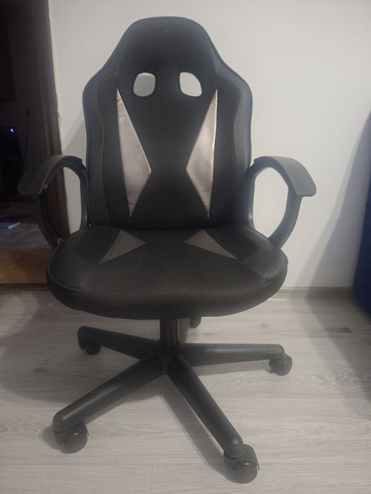 Scaun birou în stare buna