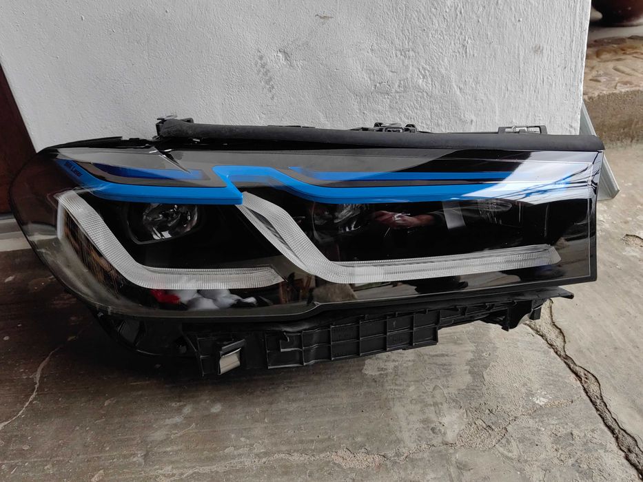 Фар BMW 5 G30/G31 Laser LED десен / Фар БМВ 5 Г30 Г31 Оригинален