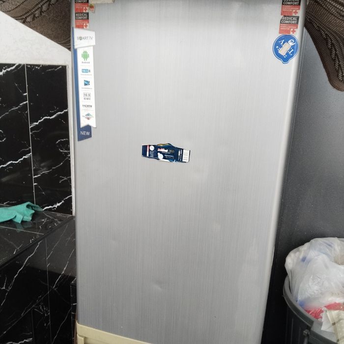 Холодильник сотилади