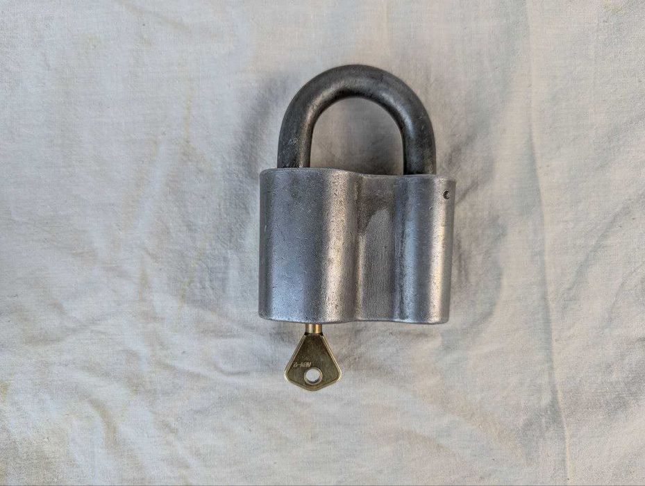 Продам накладной и висячие замки