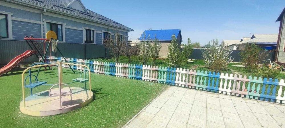 Частный дом с мансардой