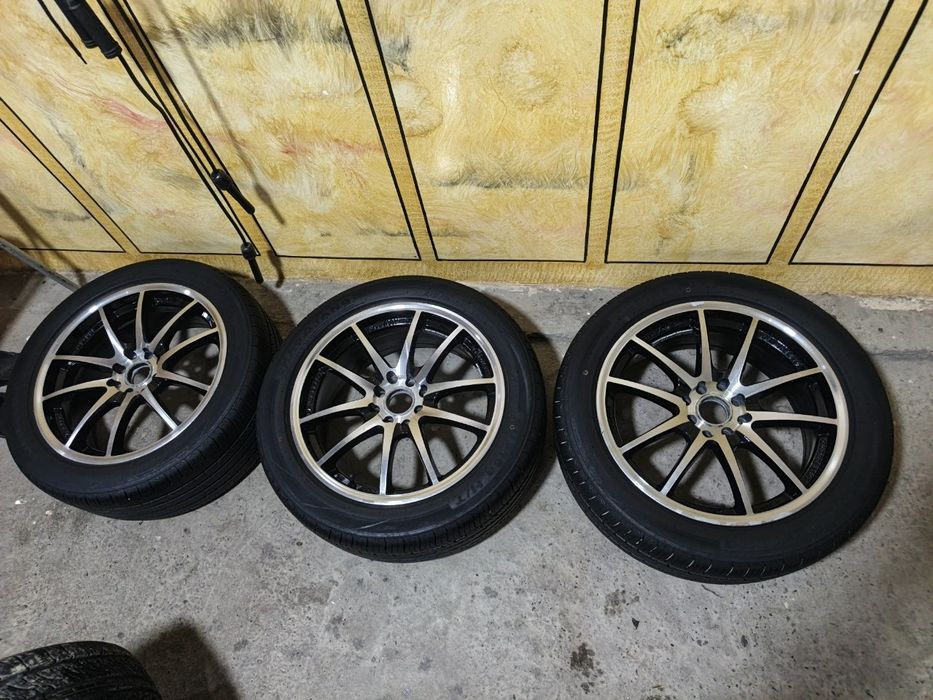 17 saka diska 4 ta baloni bilan