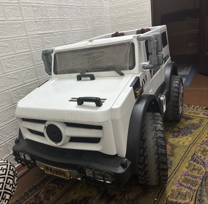 Детская машина с пультом