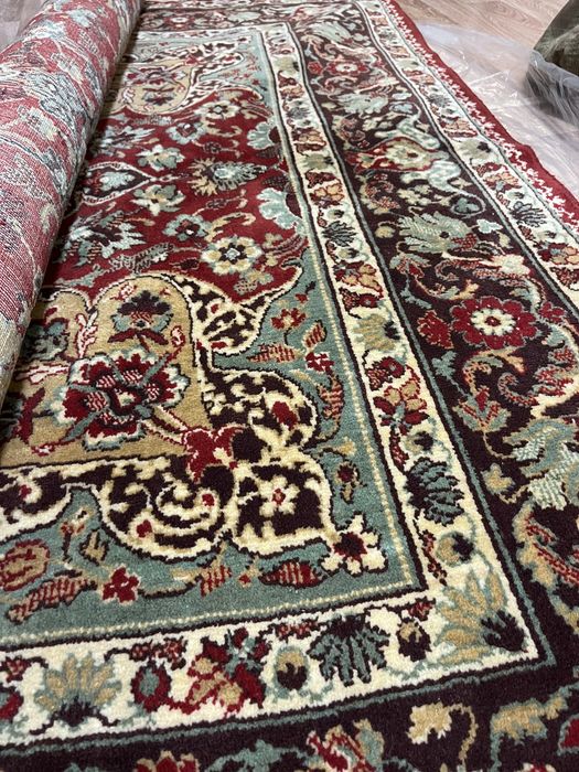 Продам ковер в отличном состоянии