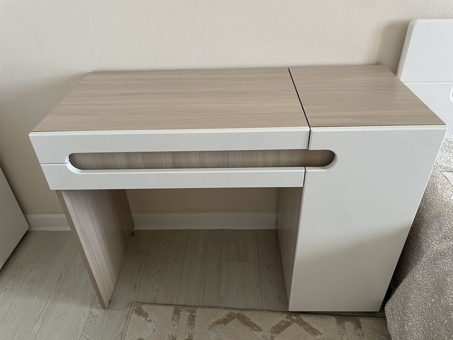 Продам спальный гарнитур