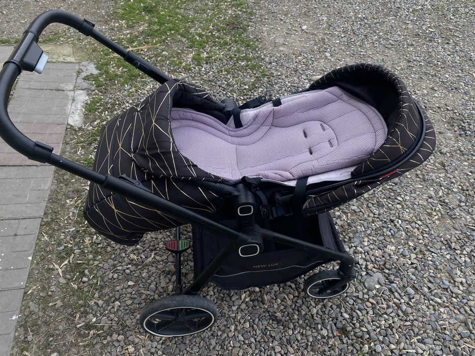 Детские коляска продам  цена договоримся