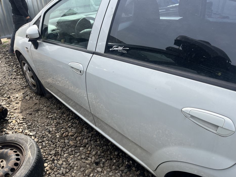 Dezmembrez Fiat Grande Punto 1.3 diesel euro 5