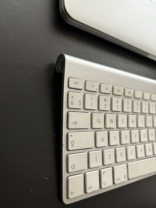 Tastatura Apple Wireless