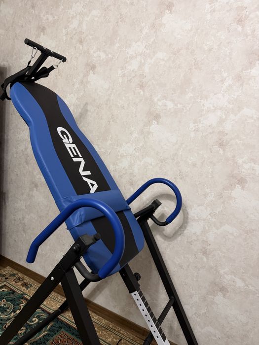 Инверсионный стол немецкого бренда Genau.